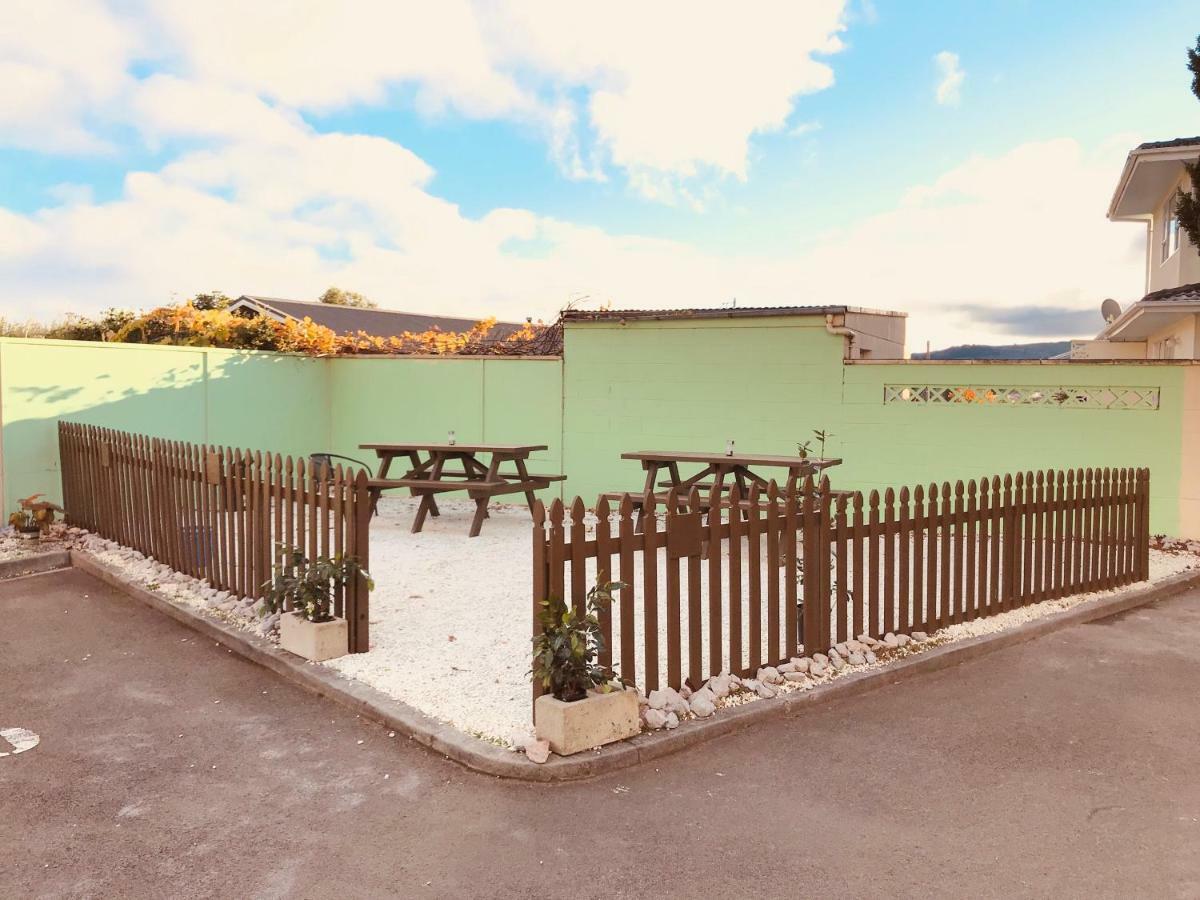 Red Rose Motel Таупо Екстериор снимка